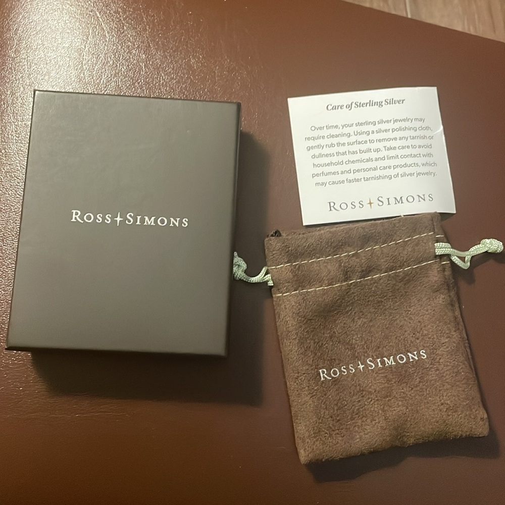 Ross + Simons empty gift box with dust cover pouch